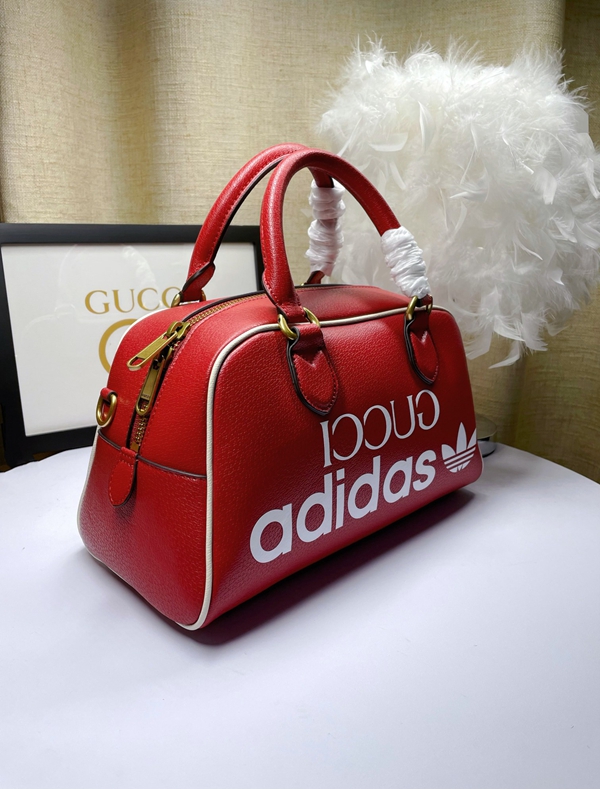 激安グッチバッグコピー側面デザイン